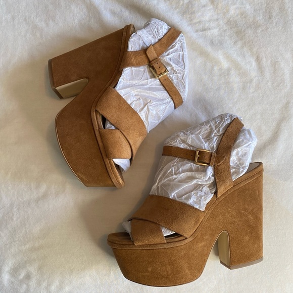 Divia Suede Platform Sandal - Picture 12 of 12